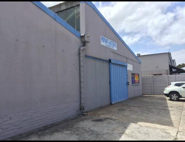 455M² FACTORY RENTED IN CLAREMONT